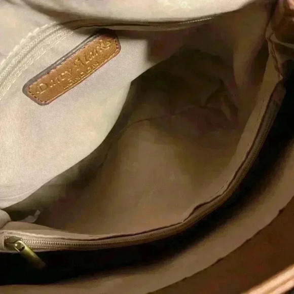 Darcy Marks Vegan Leather Backpack - Picture 4 of 5